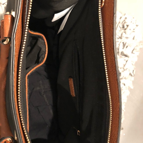 Call it Spring Handbag - Picture 5 of 7